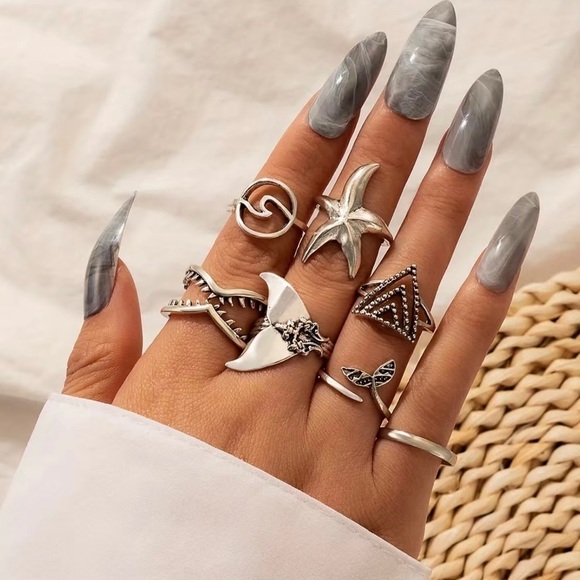 7 Pcs Starfish Shark Whale Tail Wave Finger Ring Set| Simple Beachy Jewelry - Picture 1 of 5